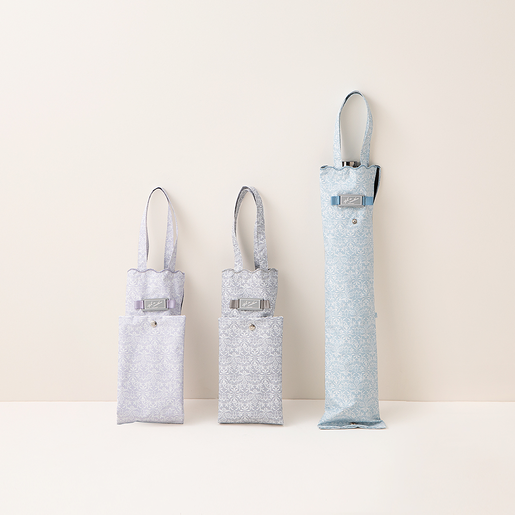 SIW sister "Wall flower"